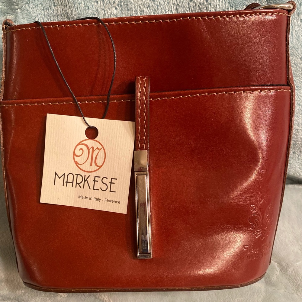 Cute NWT Made in Italy Markese brown bucket bag
